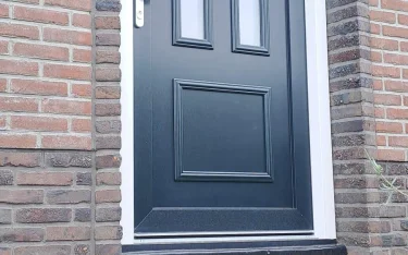 Uddel voordeur buiten