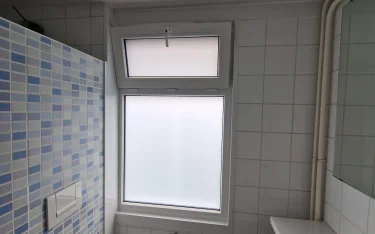 Badkamer resultaat binnenzijde valraampje open